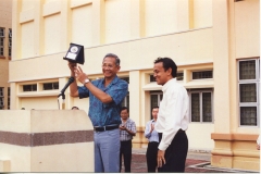 2000001