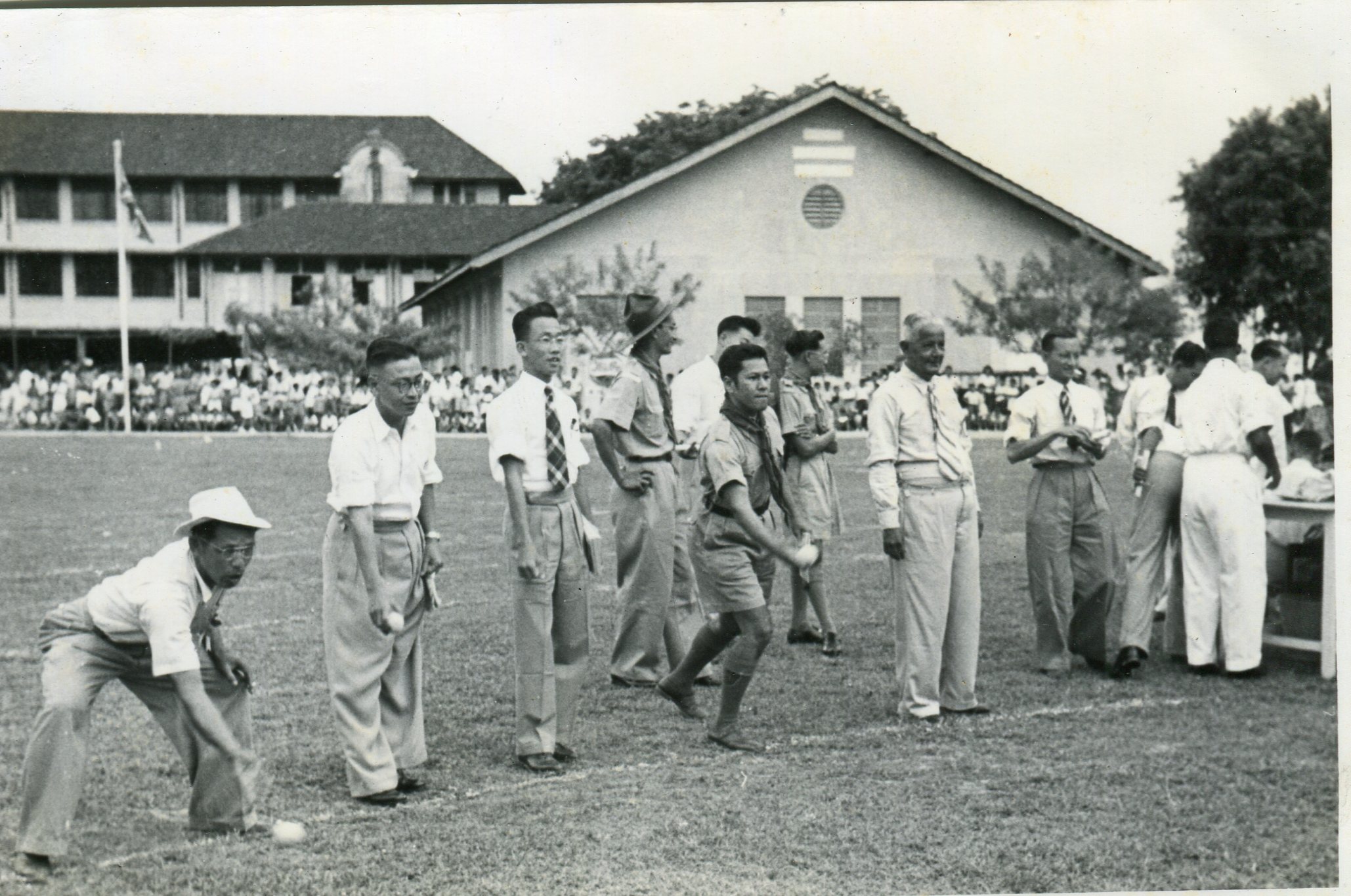 1952-Teachers-at-Sports-Day