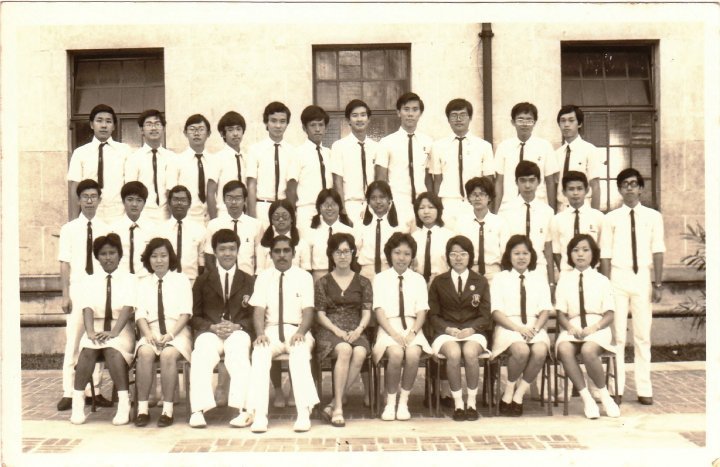 class of PreU2 S2 1975